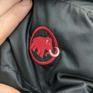 MAMMUT MENS PUFFER JACKET REVERSIBLE